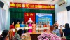 Đ/c Nguyễn Thị Ngọc Anh – Chủ tịch Hội LHPN huyện tặng giấy khen cho các tập thể đạt thành tích trong triển khai thực hiện công tác Hội và phong trào thi đua năm 2023