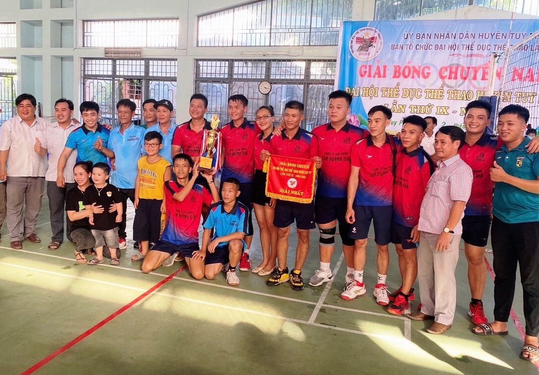 Đội bóng xã Phước Lộc đạt Giải nhất