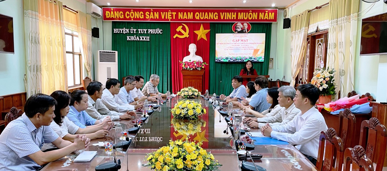 Gặp mặt kỷ niệm 76 năm Ngày truyền thống ngành Kiểm tra Đảng